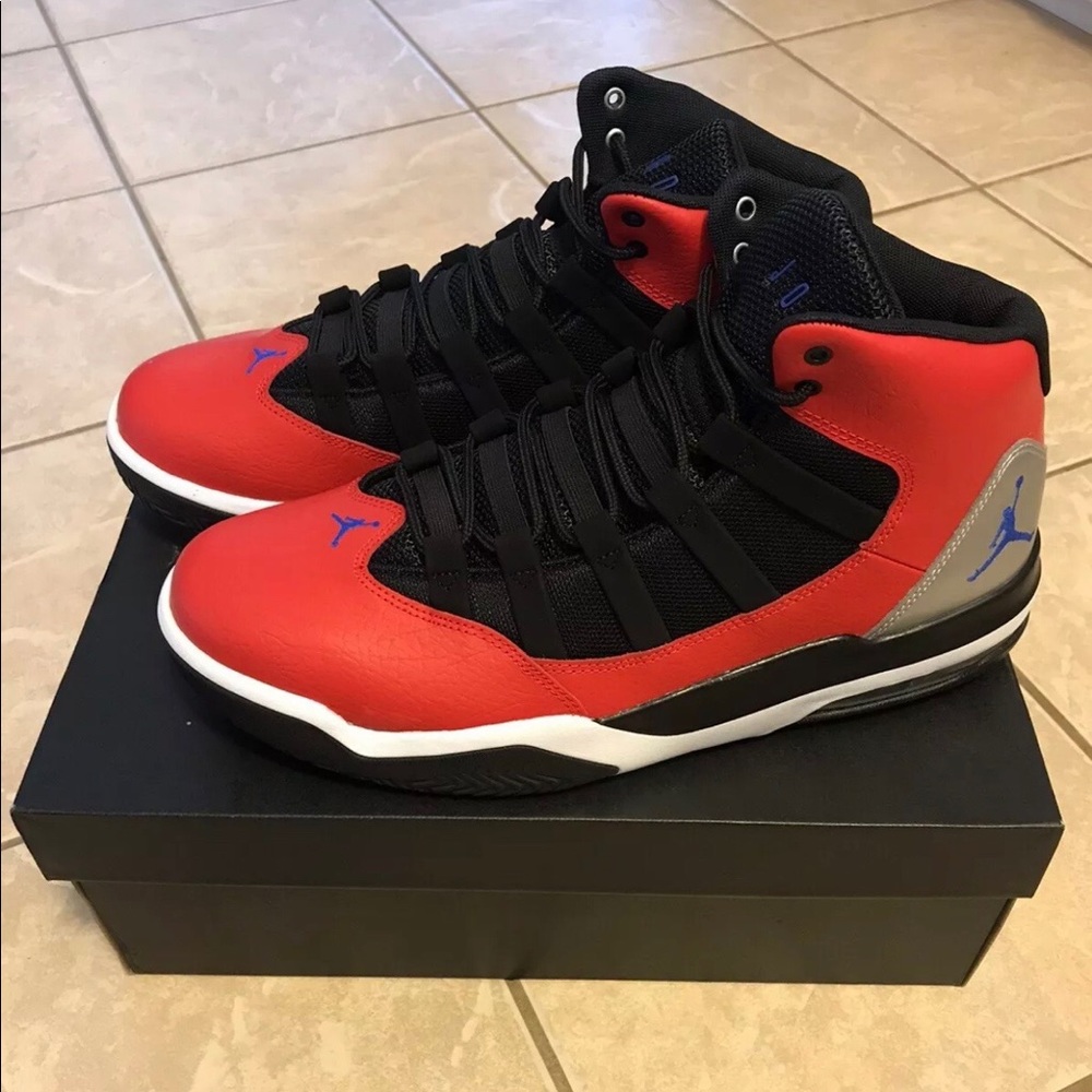 New in box Men’s 12 Jordan Max Aura